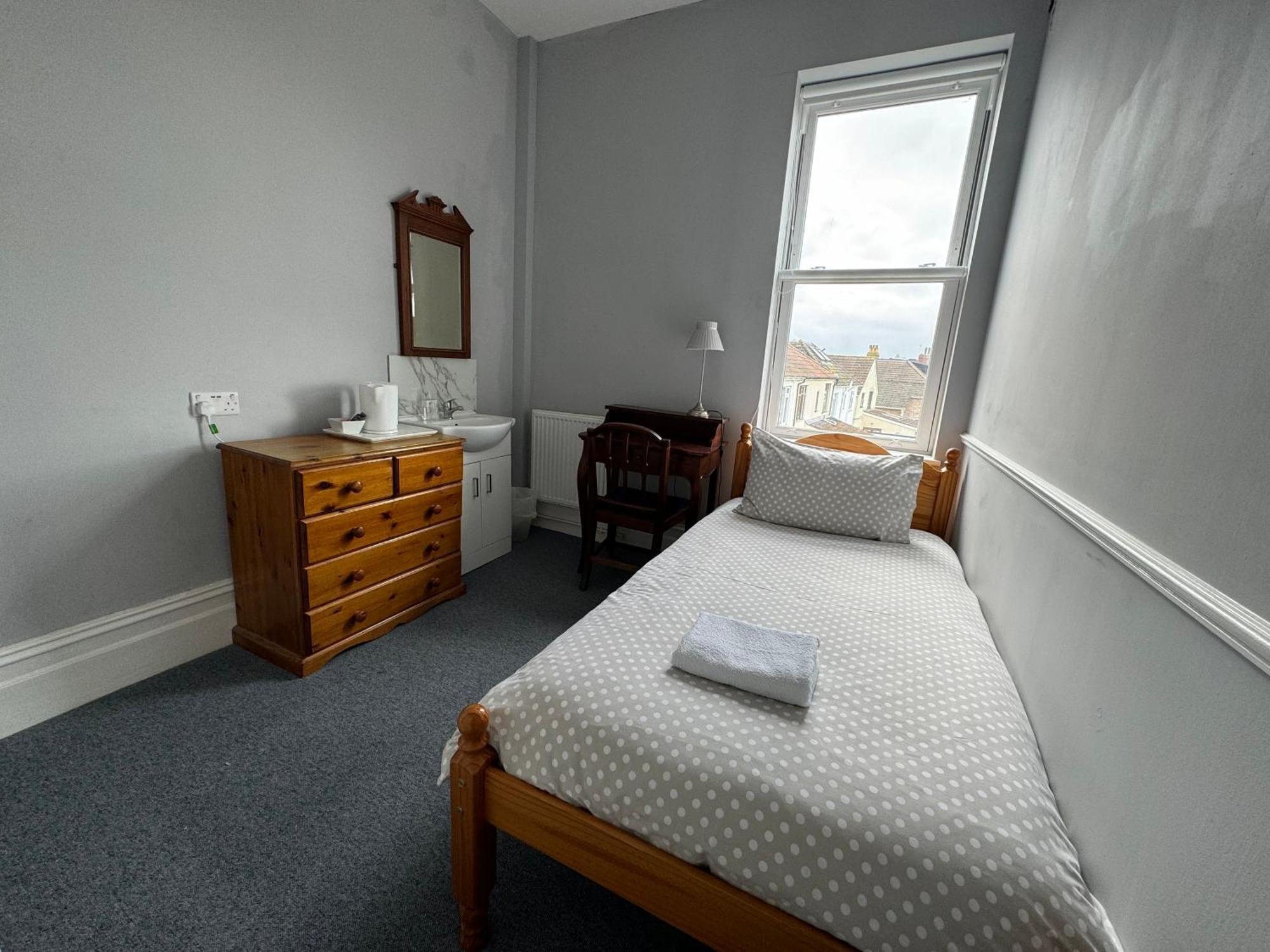 The Elms Guest House Bristol Filton Esterno foto