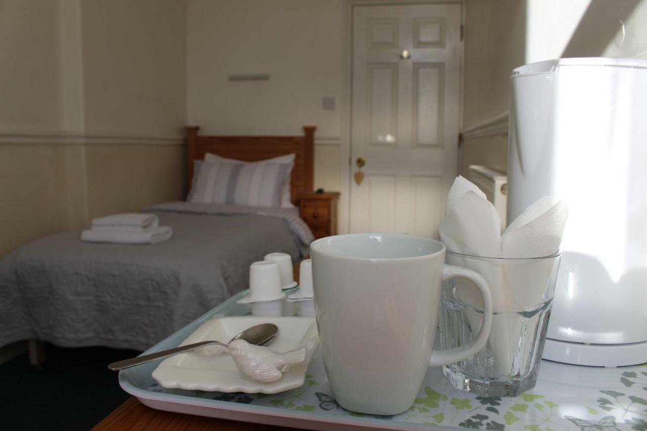 The Elms Guest House Bristol Filton Esterno foto