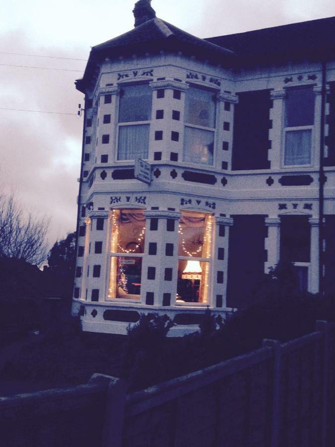 The Elms Guest House Bristol Filton Esterno foto